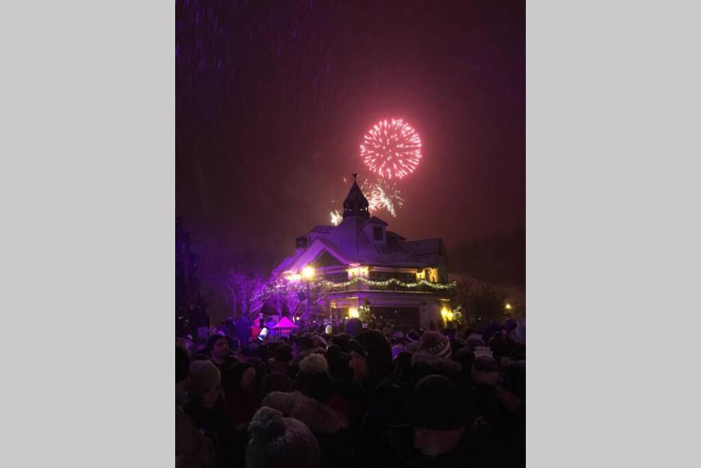 The Mountainside By Escapades Tremblant Διαμέρισμα Μοντ Τρεμπλάν Εξωτερικό φωτογραφία